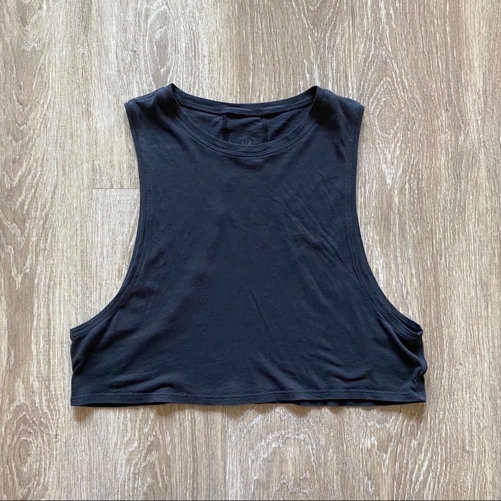 Lululemon Cropped Muscle Tee